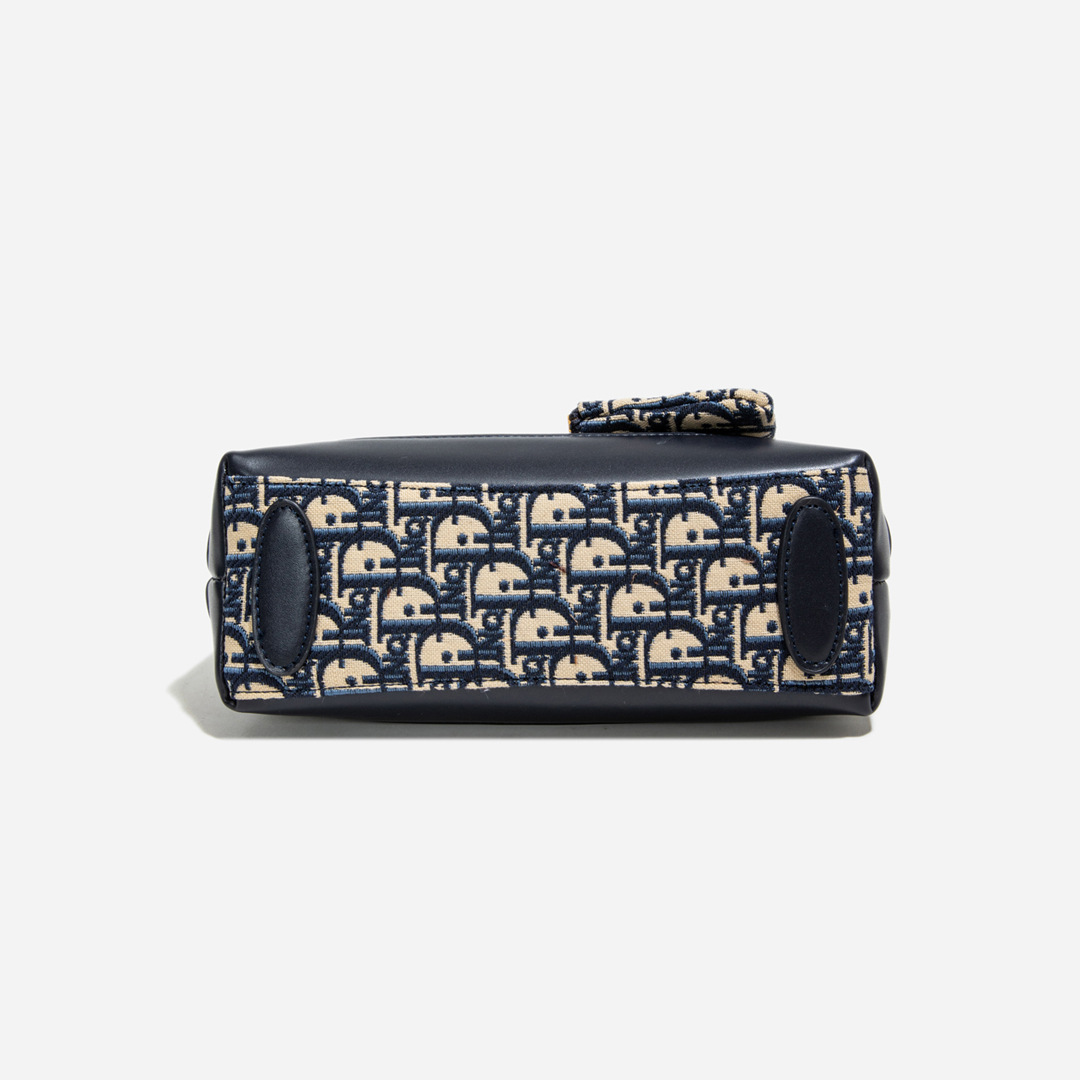 O1CN01YW7k3b1rEr3G9PDxc_!!2217974705600-0-cib